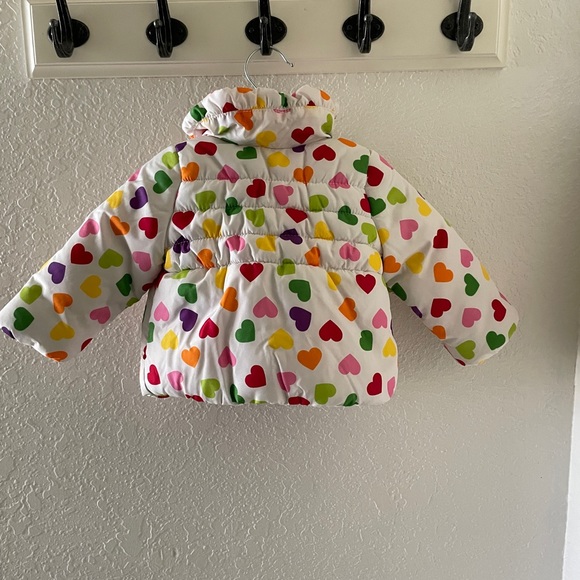Baby Girls size 6-12 Month Rainbow Heart Puffer Jacket - Picture 6 of 6